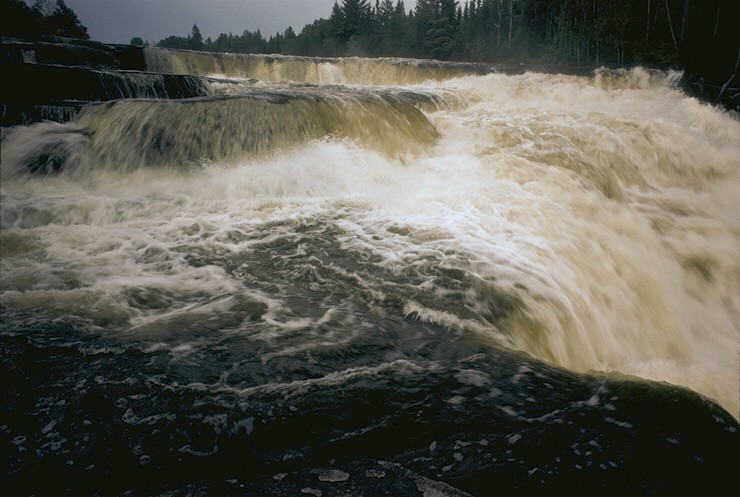 Водопады, ручьи, озера.фото подборка.16 фото